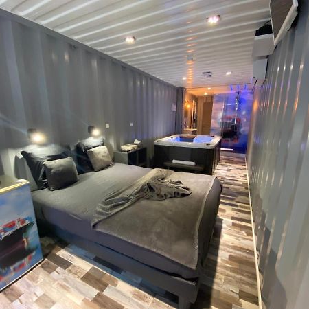 Апартаменты Les Docks Insolite & Spa Berck Экстерьер фото